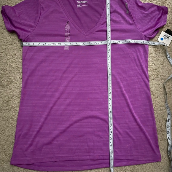Reebok Pink Short Sleeve V neck t shirt  XL - Picture 10 of 11